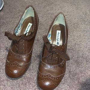 American Eagle Clogs